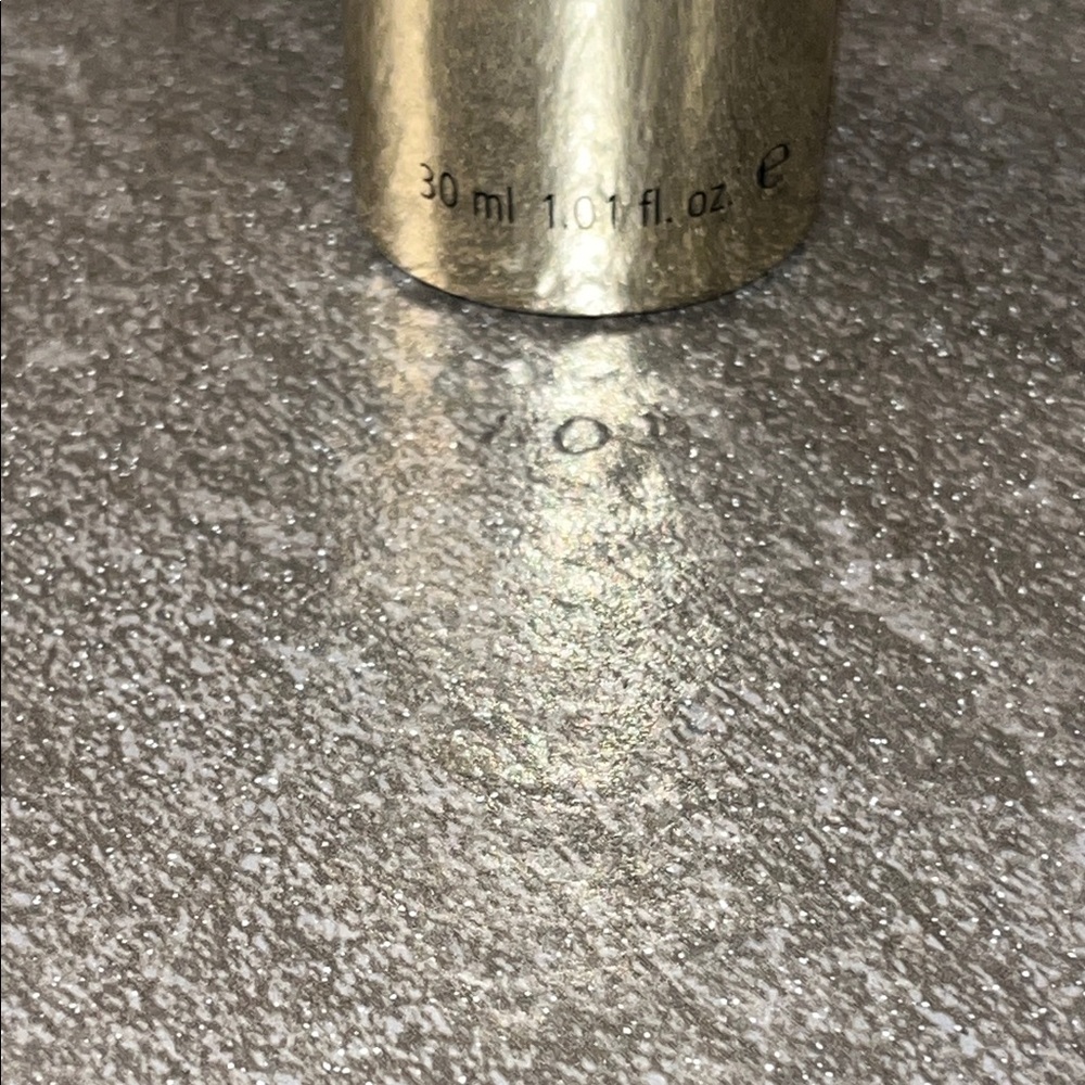 Chantecaille 24K Gold Serum - Picture 6 of 12
